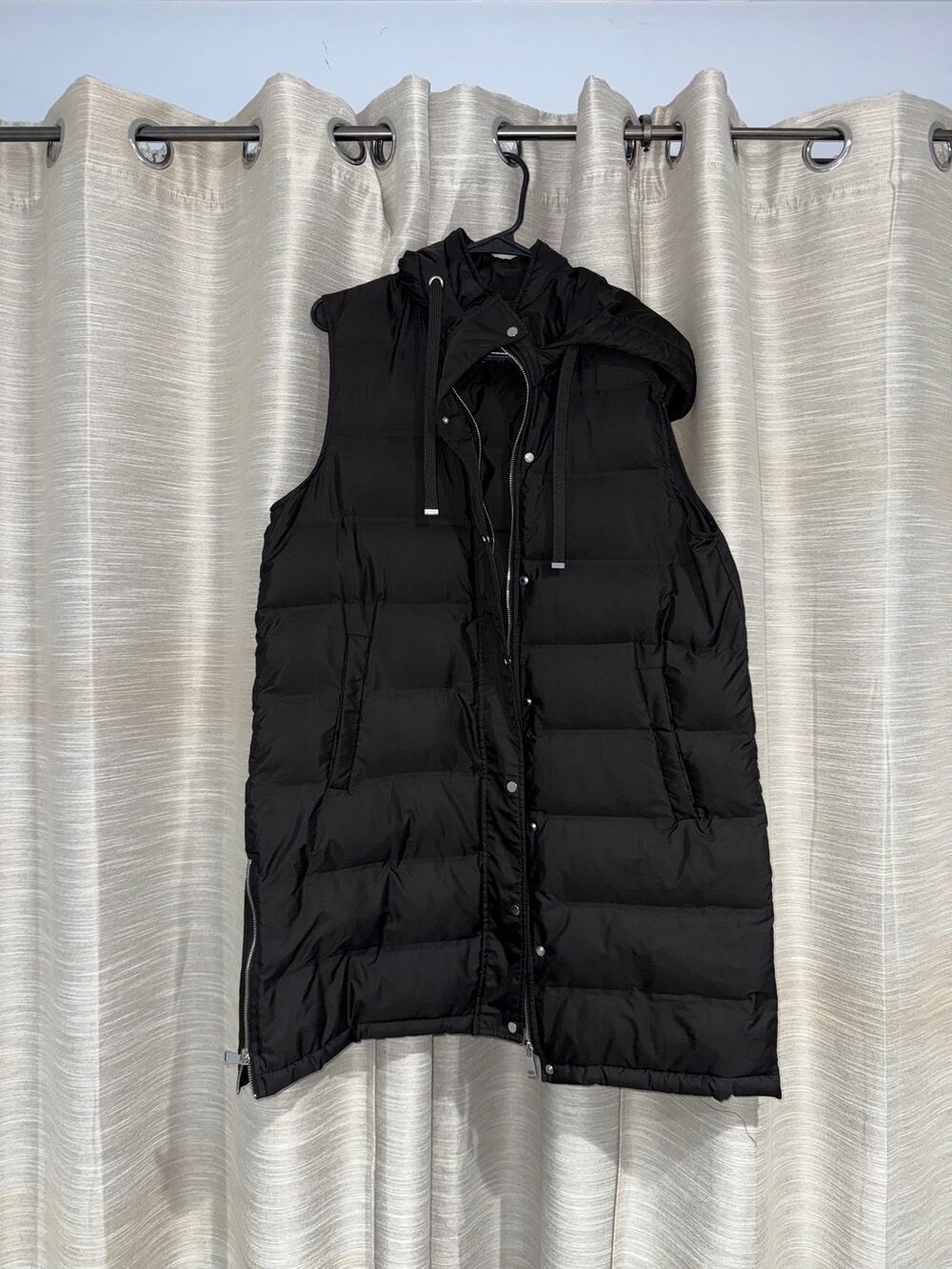Zara long zipped hooded puffer vest in black size largees